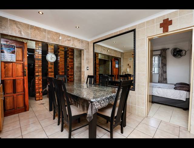 3 BEDROOM FREEHOLD FOR SALE IN NEWLANDS WEST